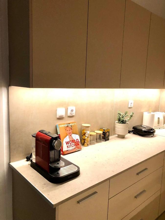 Bright Spacious Modern 3Rd Flr City Oasis-Sleeps 5 Daire Atina Dış mekan fotoğraf